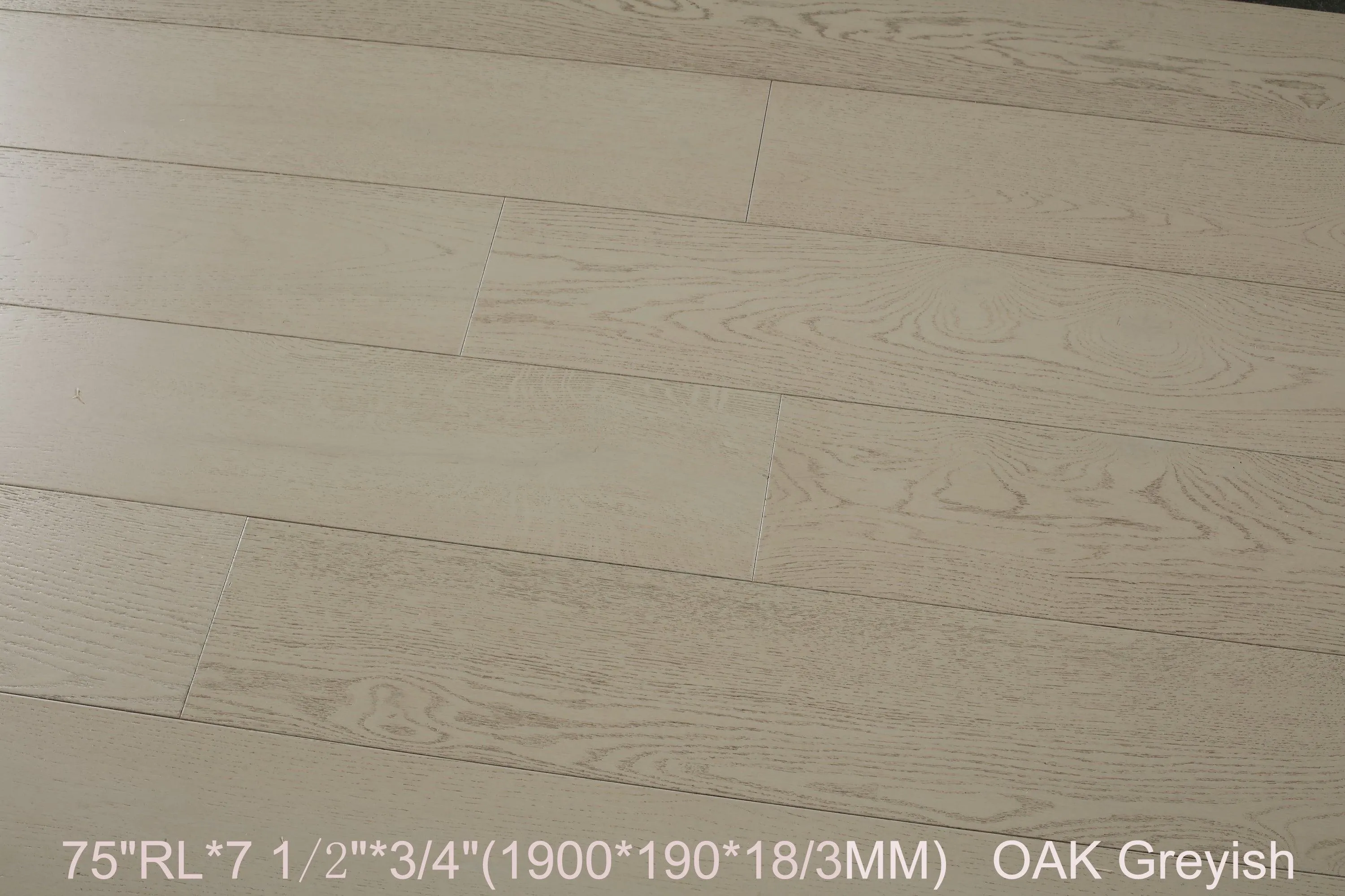 GREYISH Evergreen 7 1/2"x 3/4" Oak Engineered Hardwood