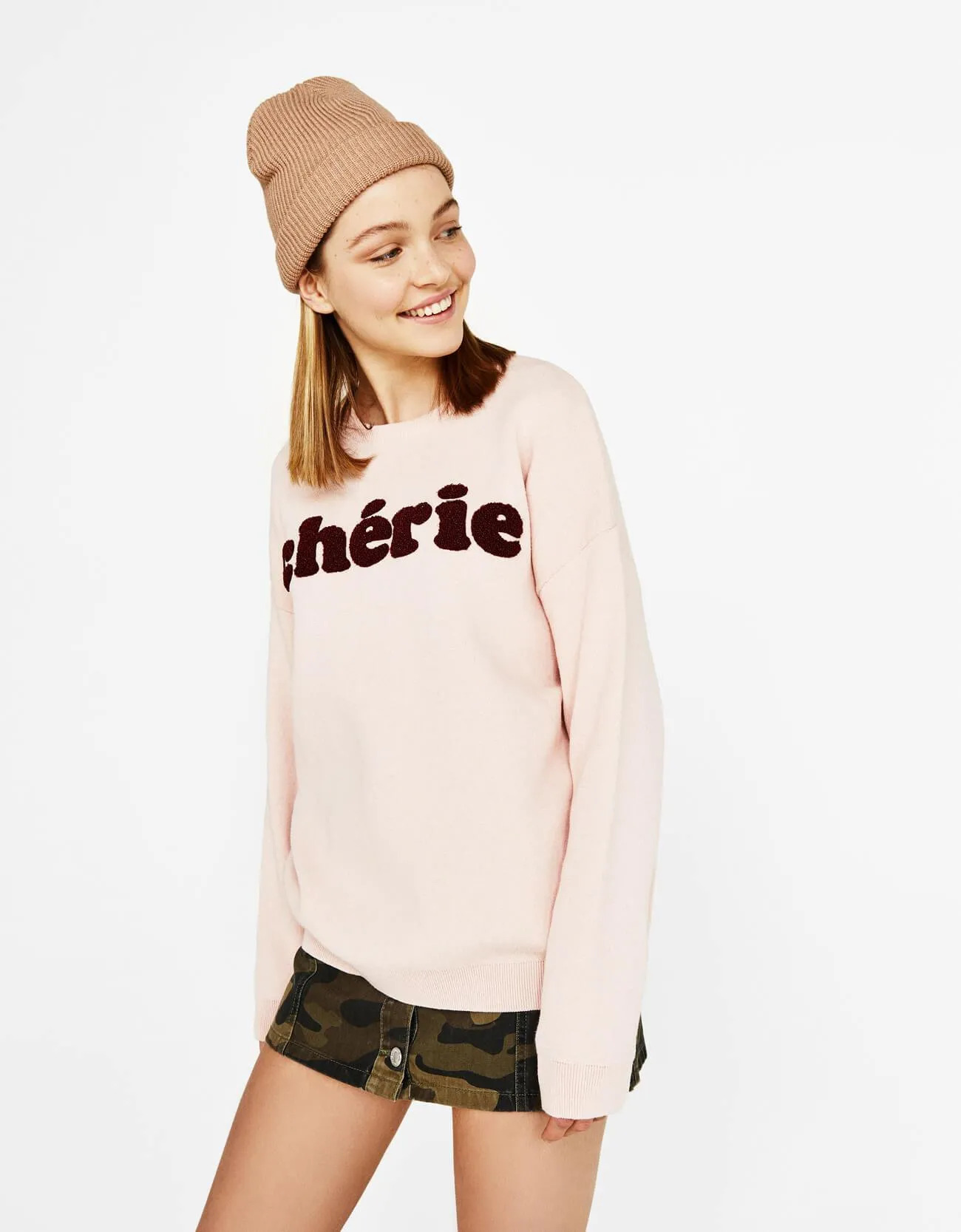 Sweater with slogan